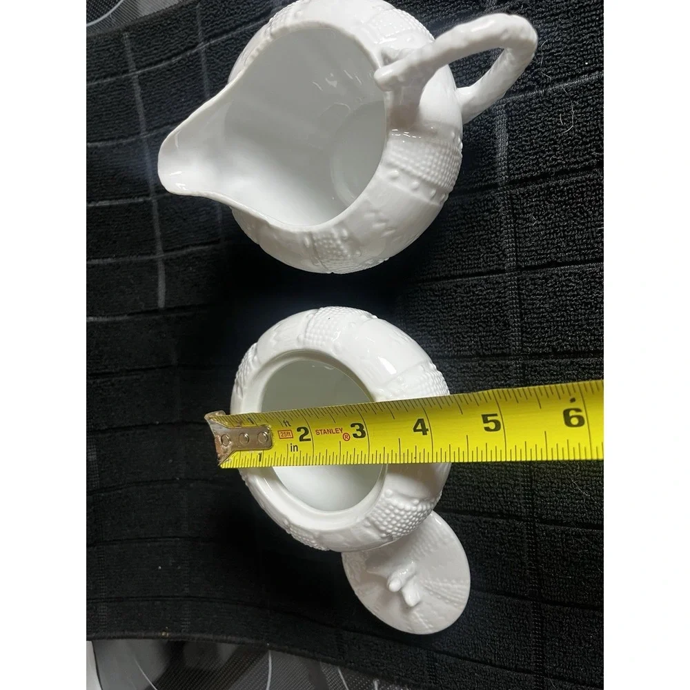 White glazed ceramic (porcelain-style) creamer & sugar bowl set [W]